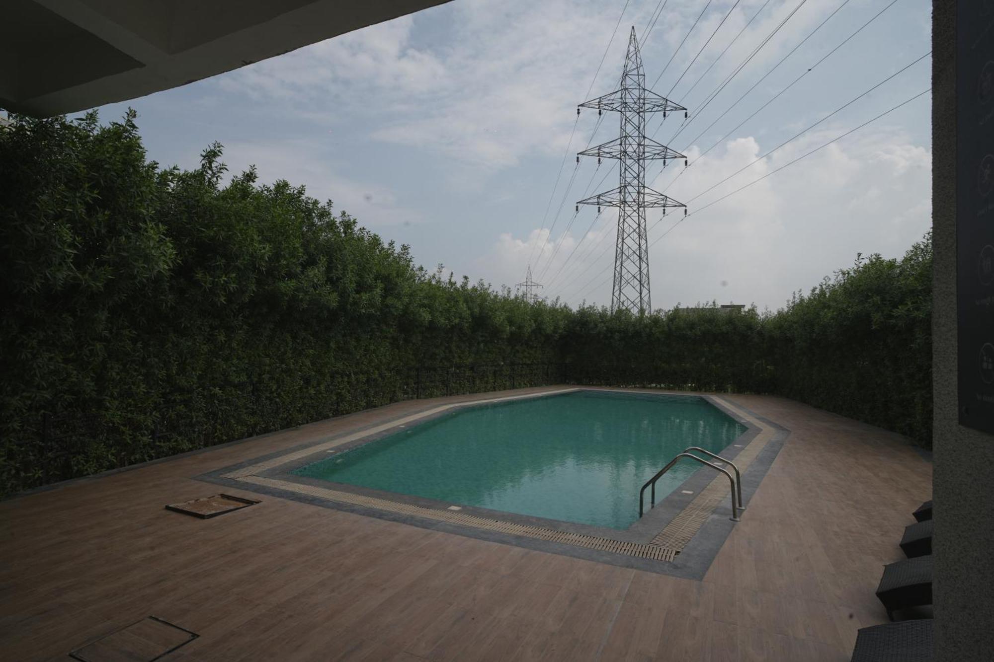 Tdi Club Retreat Sector-110 Hotell Mohali Exteriör bild